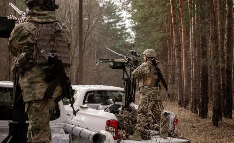 Попри перемир'я, Росія атакувала Україну балістикою та понад 40 дронами, є прильоти